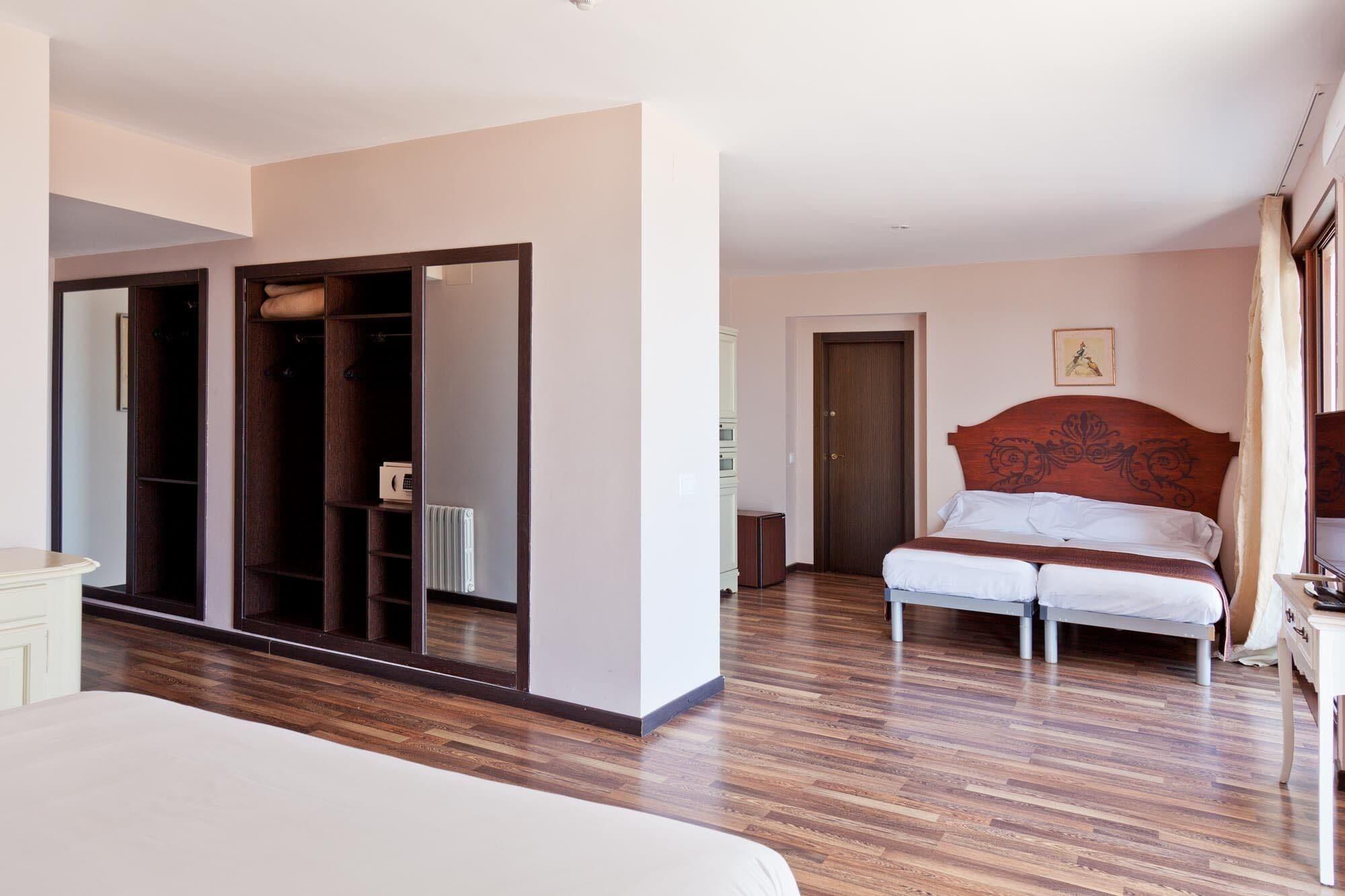 Hotel Roger De Flor Seleqtta